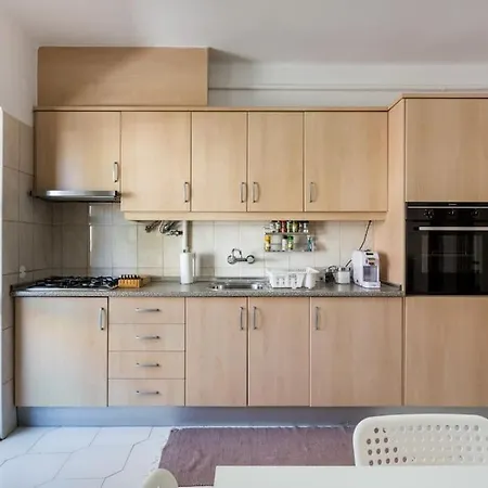 Apartment Color Me Happy - 2 Bedrooms Near Forum Algarve *