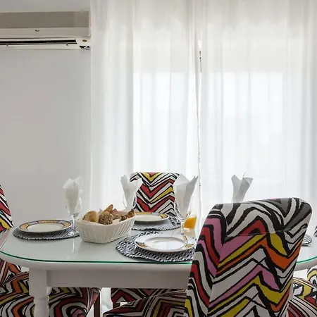 Color Me Happy - 2 Bedrooms Near Forum Algarve Lägenhet