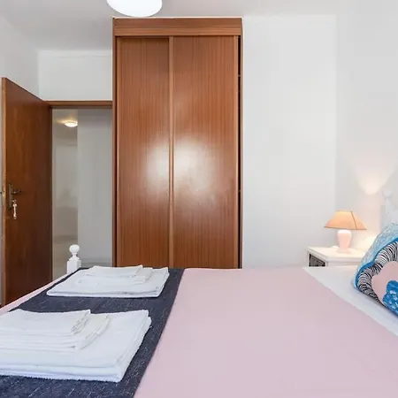 Apartment Color Me Happy - 2 Bedrooms Near Forum Algarve Distrikt Faro
