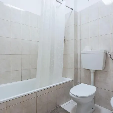 Color Me Happy - 2 Bedrooms Near Forum Algarve * District de Faro